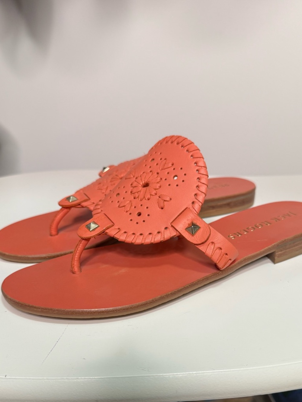Jack Rogers Coral Leather Woven Medallion Thong Sandals size 9